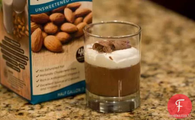 Pudim De Chocolate Com Leite De Amêndoa
