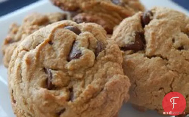 Biscoitos Chewy Da Microplaqueta Do Chocolate Da Manteiga De Amendoim