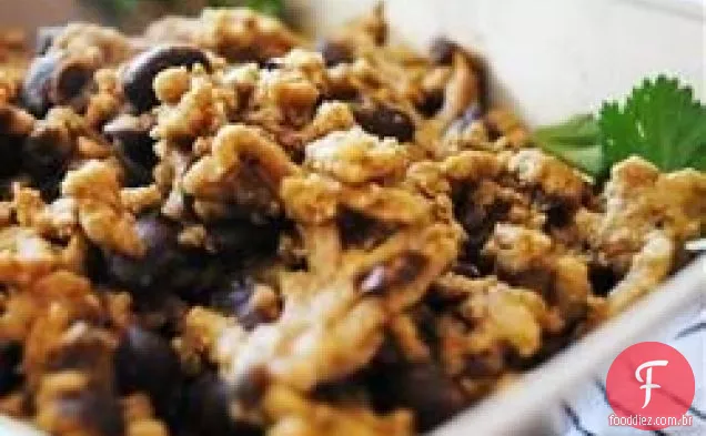 Arroz do oriente médio com feijão preto e grão de bico