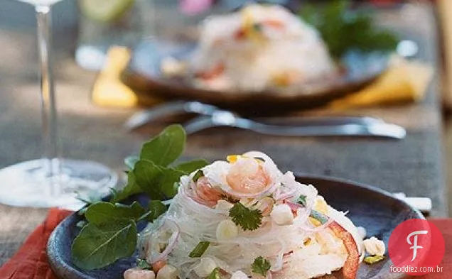 Salada de macarrão de vidro com camarão