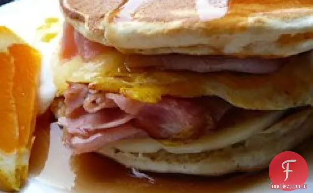 Sobras De Panqueca Sanduíche De Café Da Manhã