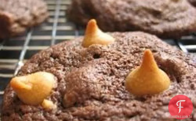 Biscoitos De Chocolate Com Chip De Manteiga De Amendoim