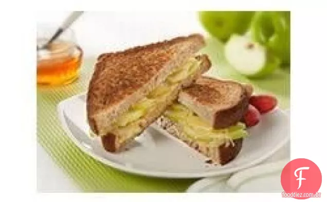 Maçã verde grelhada e Sanduíche Gruyere