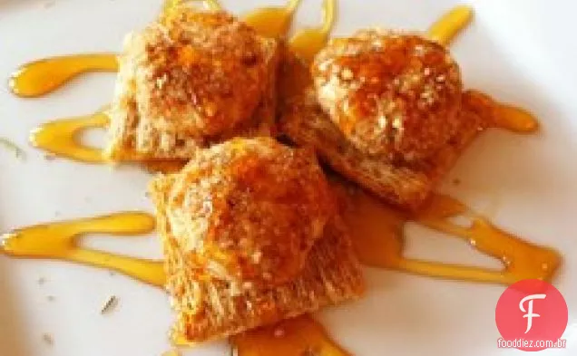 Queijo de cabra cremoso e mel
