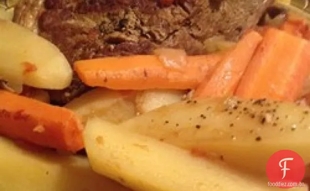 Pote assado com legumes