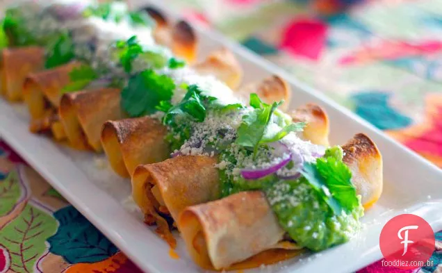Língua De Boi, Chouriço E Batata Taquitos Com Tomatillo Guacamole