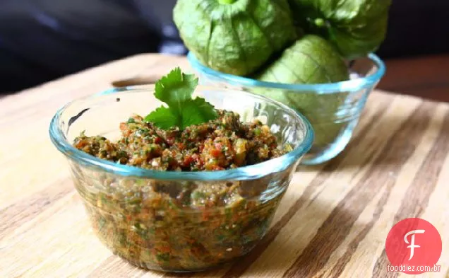 Molho De Tomate Assado Com Coentro Fresco E Tomatilos