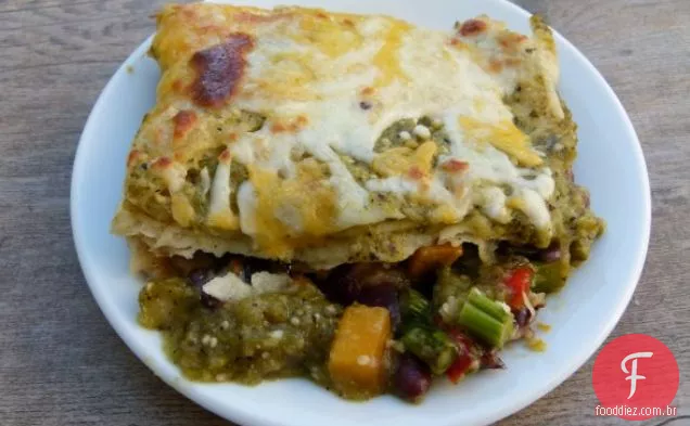 Legumes Assados E Enchiladas De Feijão Preto Verdes