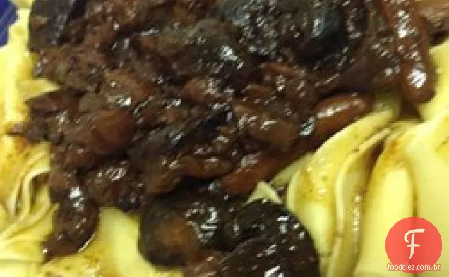 Ensopado De Carne Em Fogo Lento