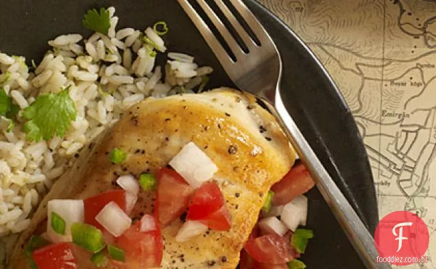 Peitos de frango salteados com Pico de Gallo