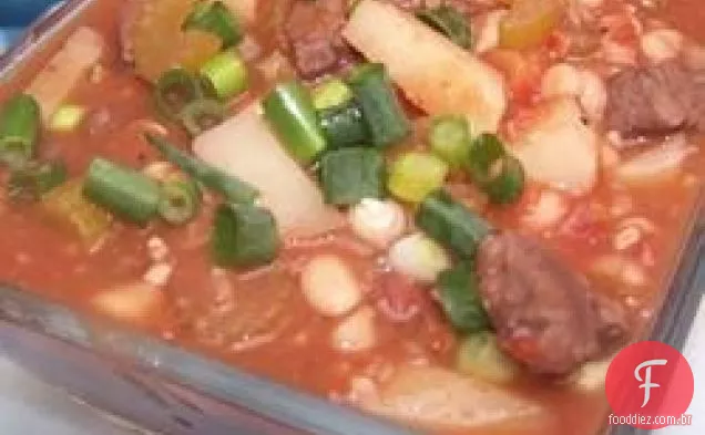 Sopa De Feijão Marinho Com Pontas De Lombo