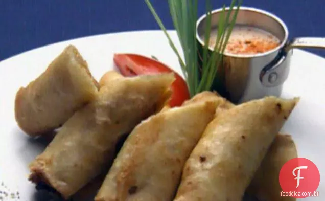Queijo chouriço Taquito com molho de hortelã Tomatillo