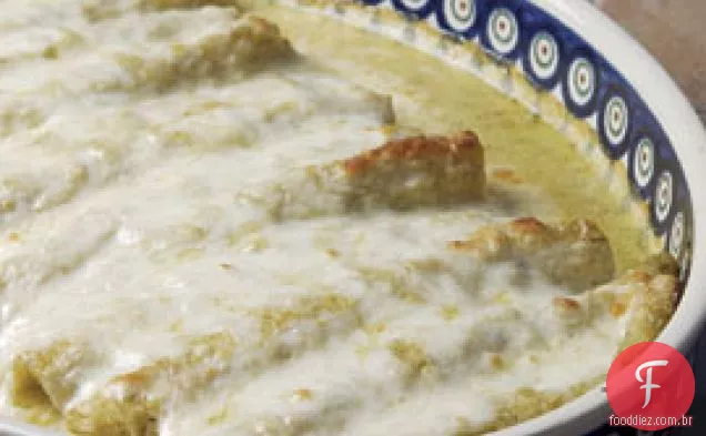 Enchiladas De Frango Com Molho Tomatillo Cremoso