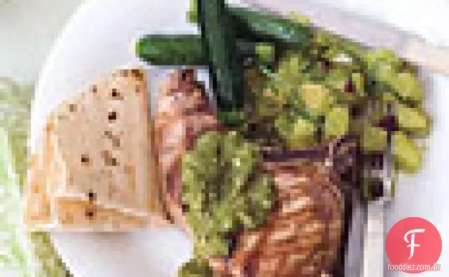 Costeletas de porco grelhadas com molho Tomatillo