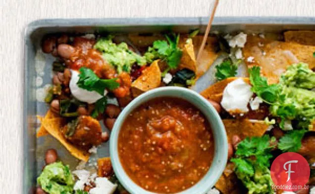 Nachos Com Poblanos, Salsa Fresca E Guacamole