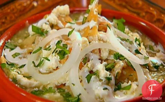 Chilaquiles com molho Tomatillo assado