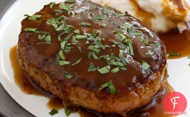 Bife Salisbury com purê de batatas