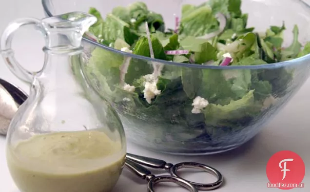 Salada Verde Com Molho De Salsa Frontera