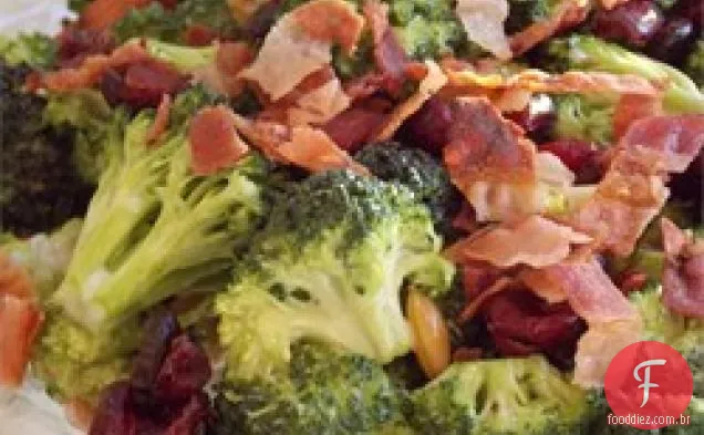 Salada Fresca De Brócolis Ao Estilo Deli