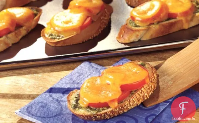Torradas de queijo e Pesto