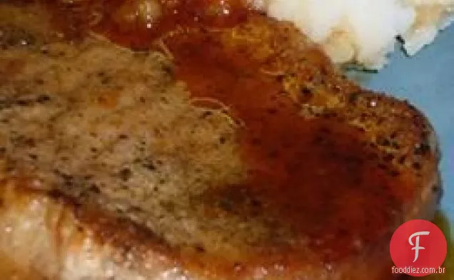 Molho de maçã e Costeletas de lombo de porco