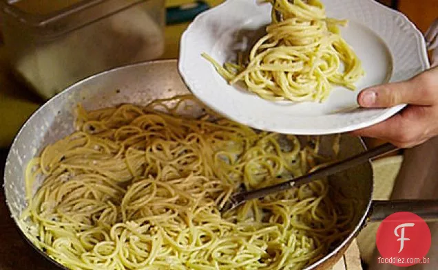 Spaghetti Cacio E Pepe