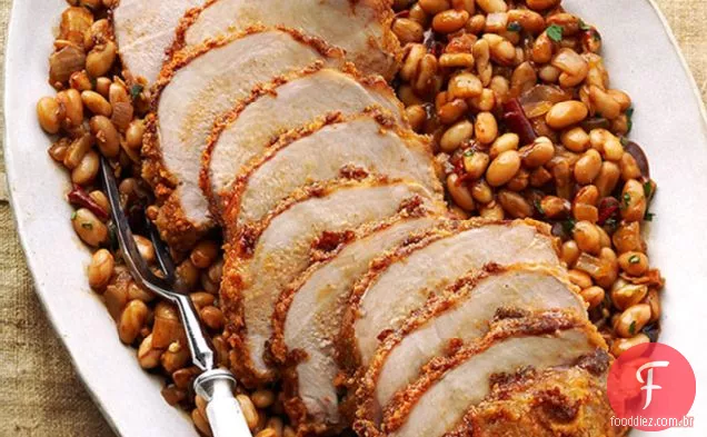 Carne de porco assada com feijão branco