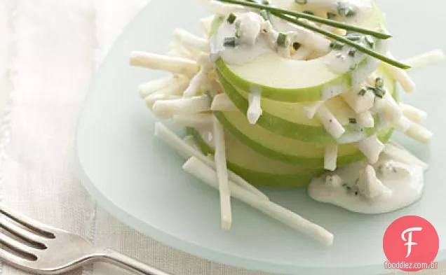 Salada de raiz de maçã e aipo