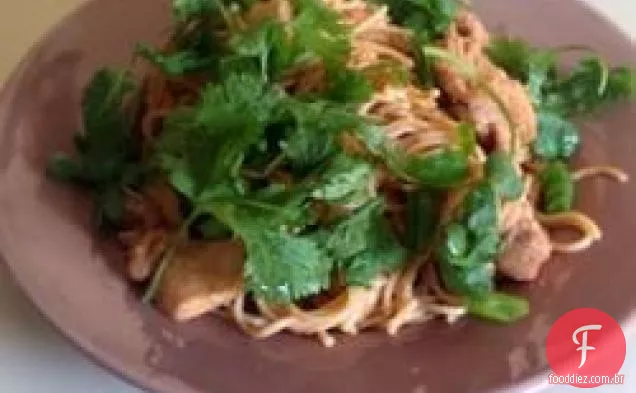 Frango Com Amendoim Picante