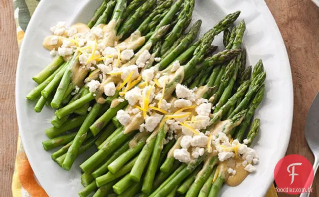 Salada de aspargos com limão e queijo Feta