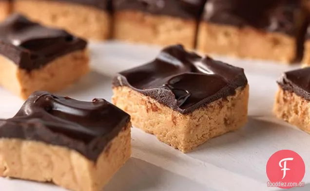 Quadrados De Manteiga De Amendoim Sem Forno