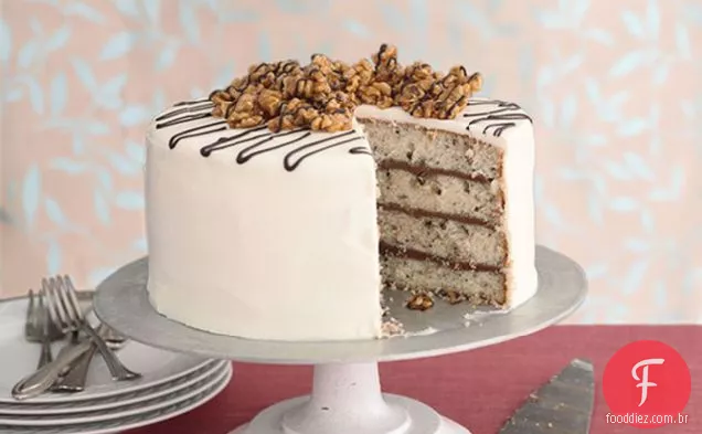 Bolo de noz-Praliné com cobertura de Cream Cheese