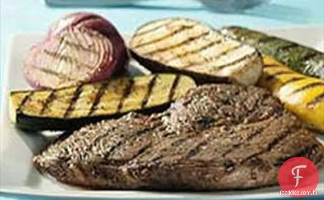Cajun Bife grelhado e legumes