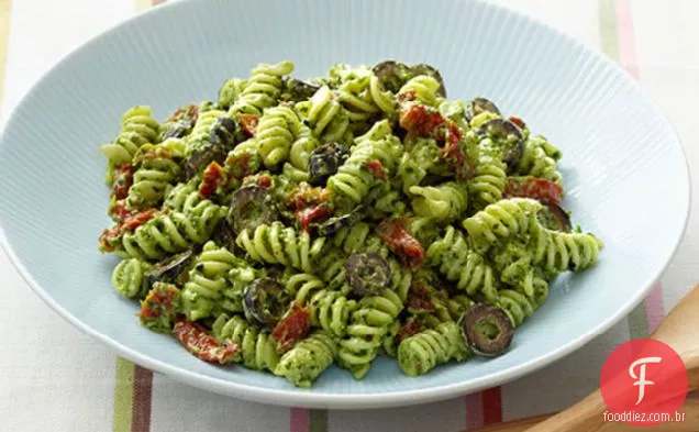 Salada De Massa Pesto Cremosa