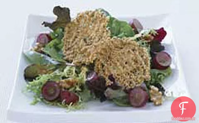 Verdes misturados com batatas fritas de parmesão