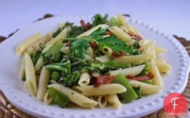 Penne com Garlicky Broccolini