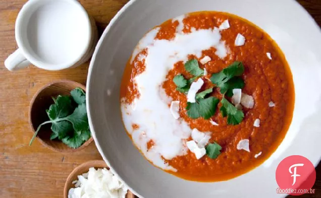 Sopa De Tomate Com Pimenta, Gengibre E Coco