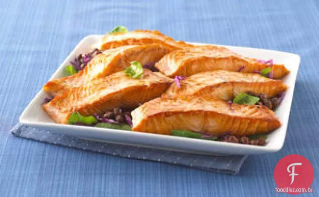 Salmão Assado com Medley vegetal quente