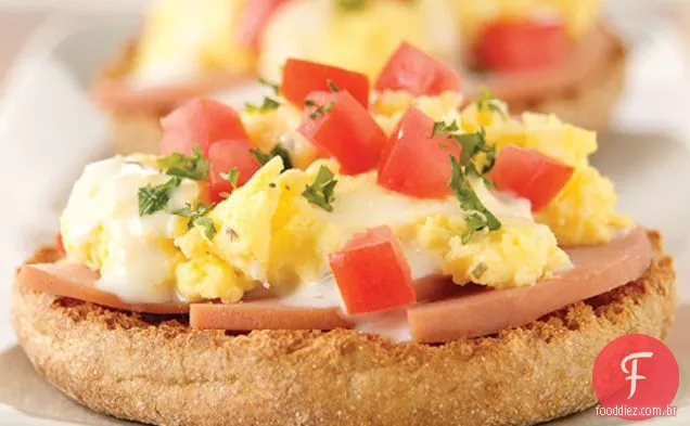 Canadense Bacon & Ranch Benedict