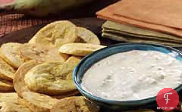 Banana-da-terra com molho doce e picante