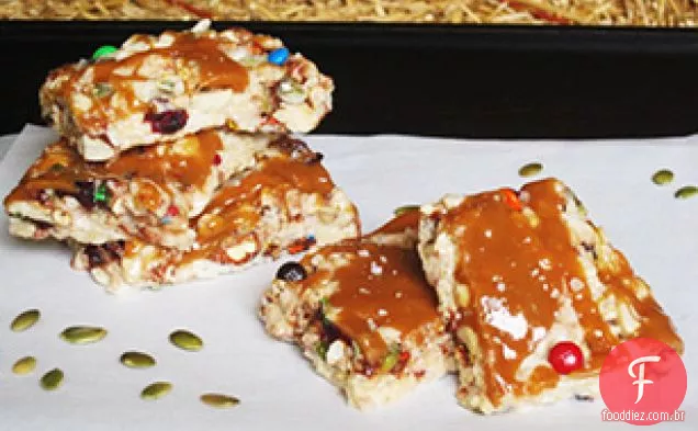 Trail Mix trata com Caramelo Salgado regado