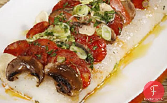 Pizza De Bacalhau Assado Com Chouriço, Tomate E Cogumelos