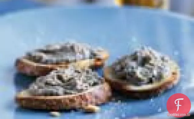 Crostini Com Patê De Fígado De Frango