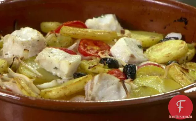 Peixe Claypot e batatas