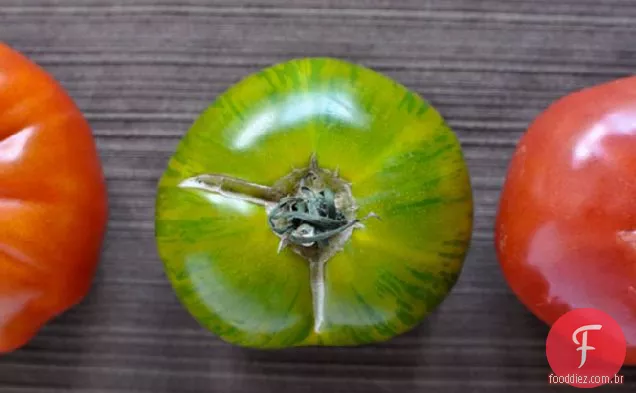 Tomates Grelhados Da Herança De Asiago