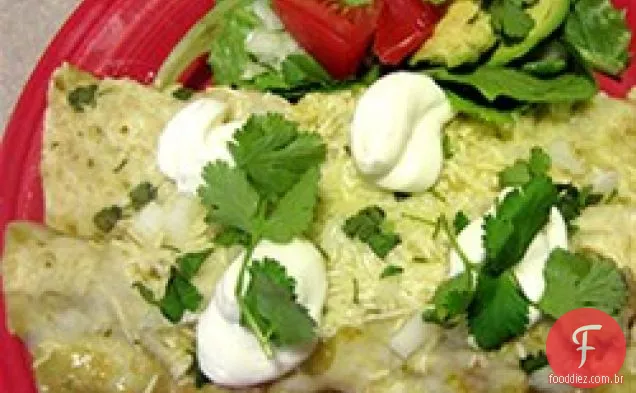 Enchiladas de peru e abobrinha HERDEZ® com molho Verde Tomatillo