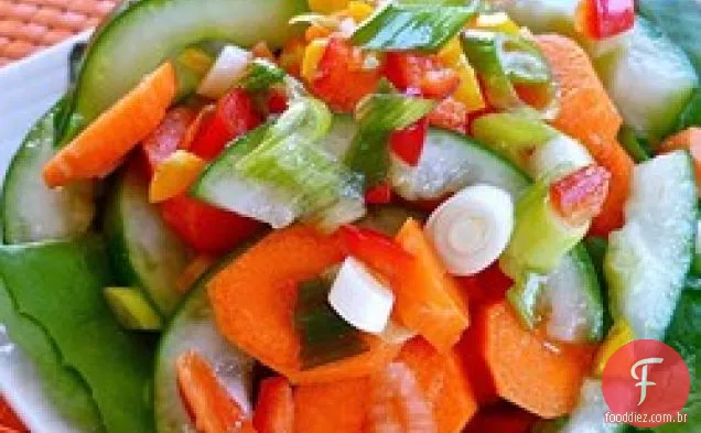 Salada De Pepino E Cenoura