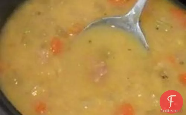 Sopa de ervilha dividida amarela canadense com presunto