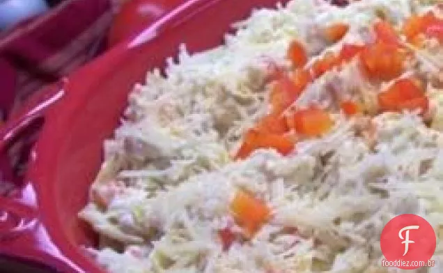 Alcachofra e molho de pimenta vermelha assada