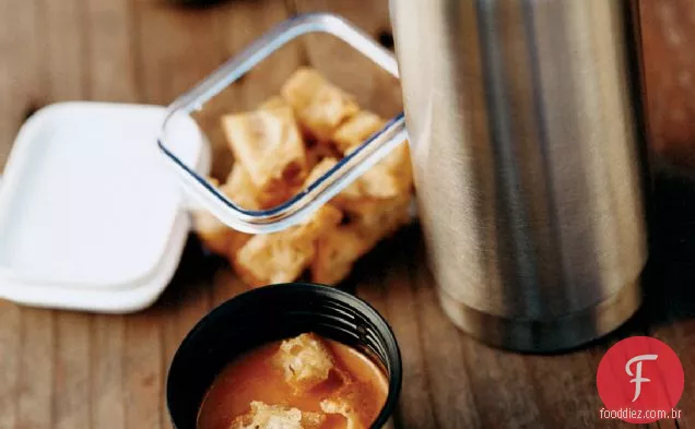 Sopa De Tomate Picante Com Croutons De Estragão
